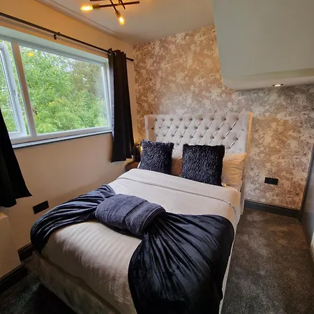 Apartment Penthouse - Duplex Flat - Location *